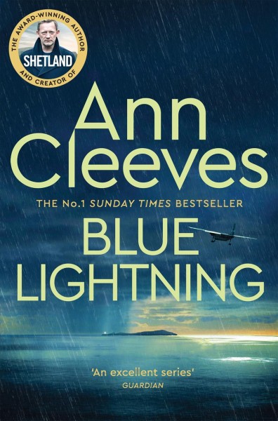 Blue lightning / Ann Cleeves.